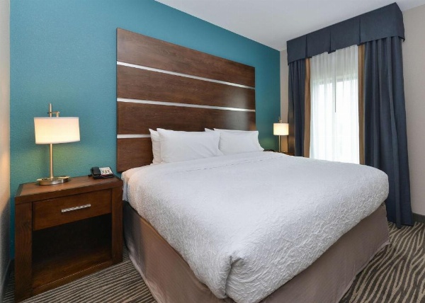 Hampton Inn By Hilton & Suites Des Moines Downtown image 12