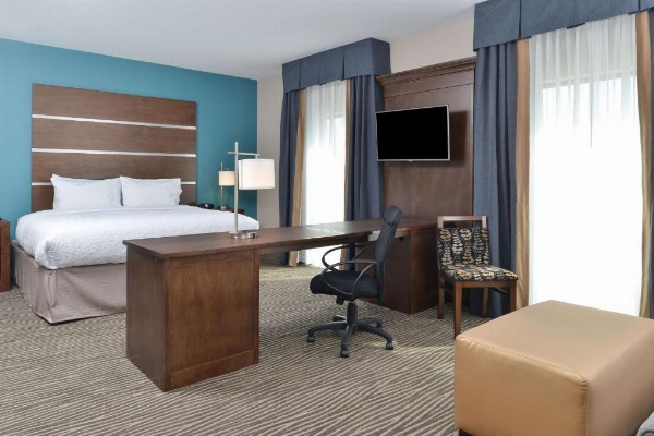 Hampton Inn By Hilton & Suites Des Moines Downtown image 17